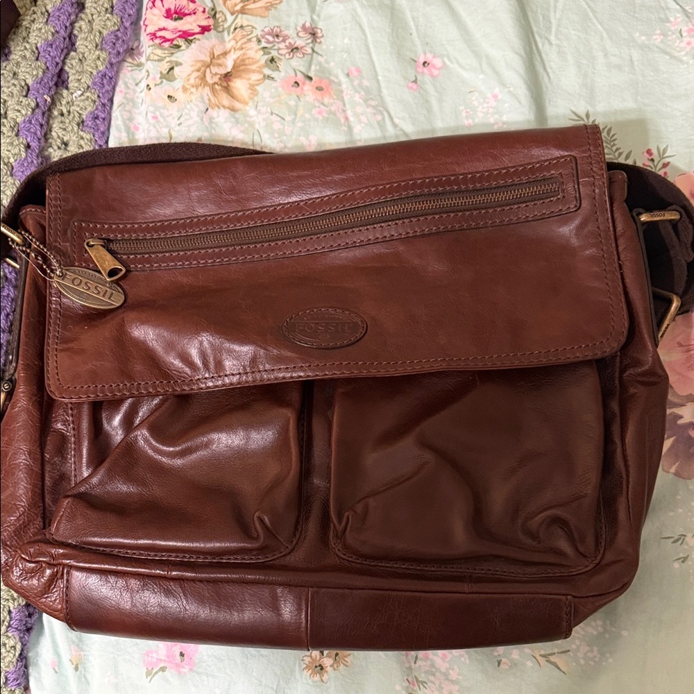 Rare Fossil Rich Brown Leather Messenger Bag vintage butter leather